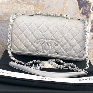 Chanel Filigree Caviar Metallic Sliver